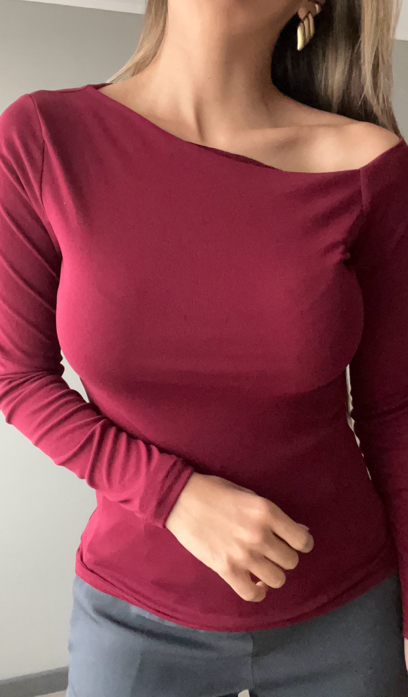 Polera asimetrica Lourdes