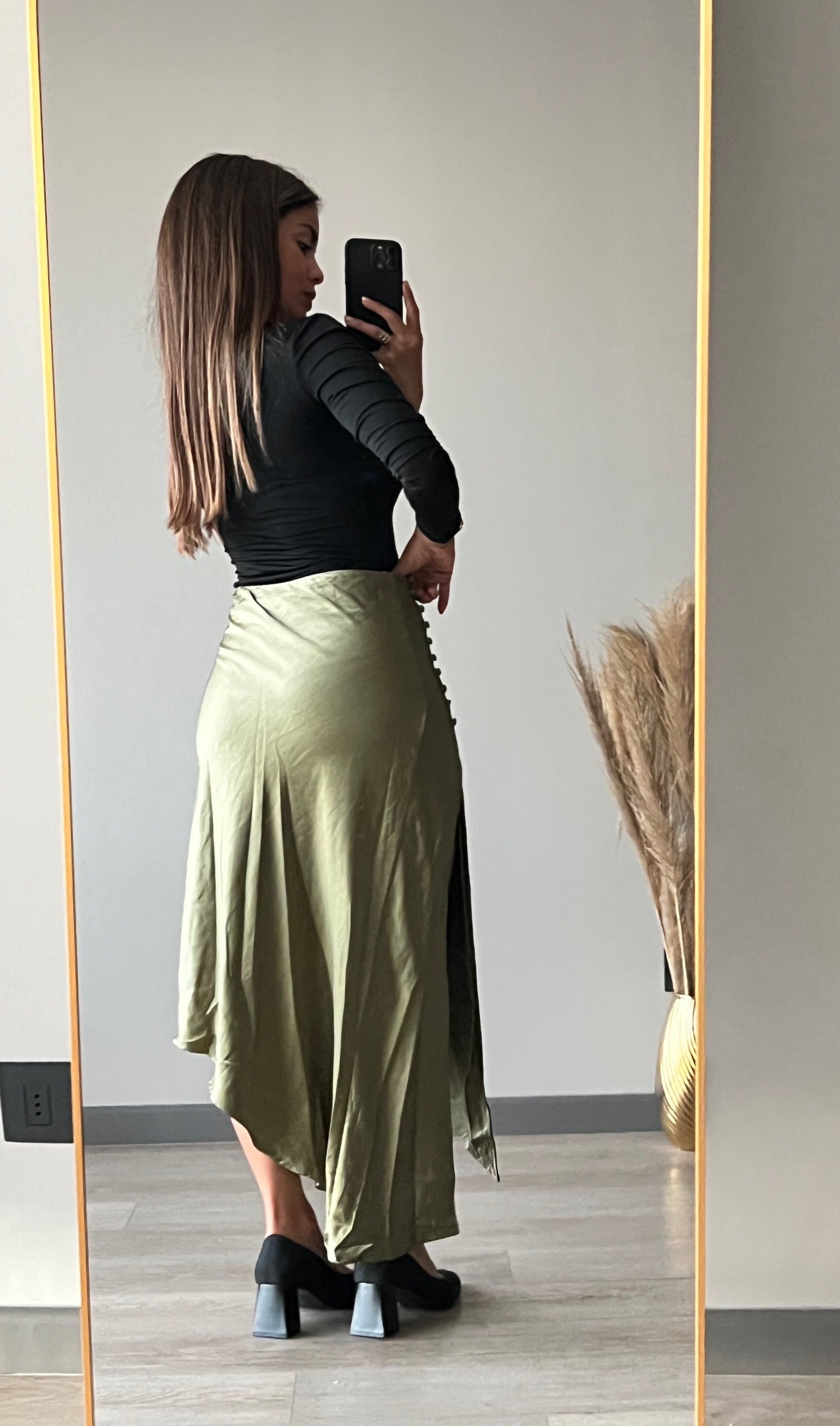 Falda satinada Niza