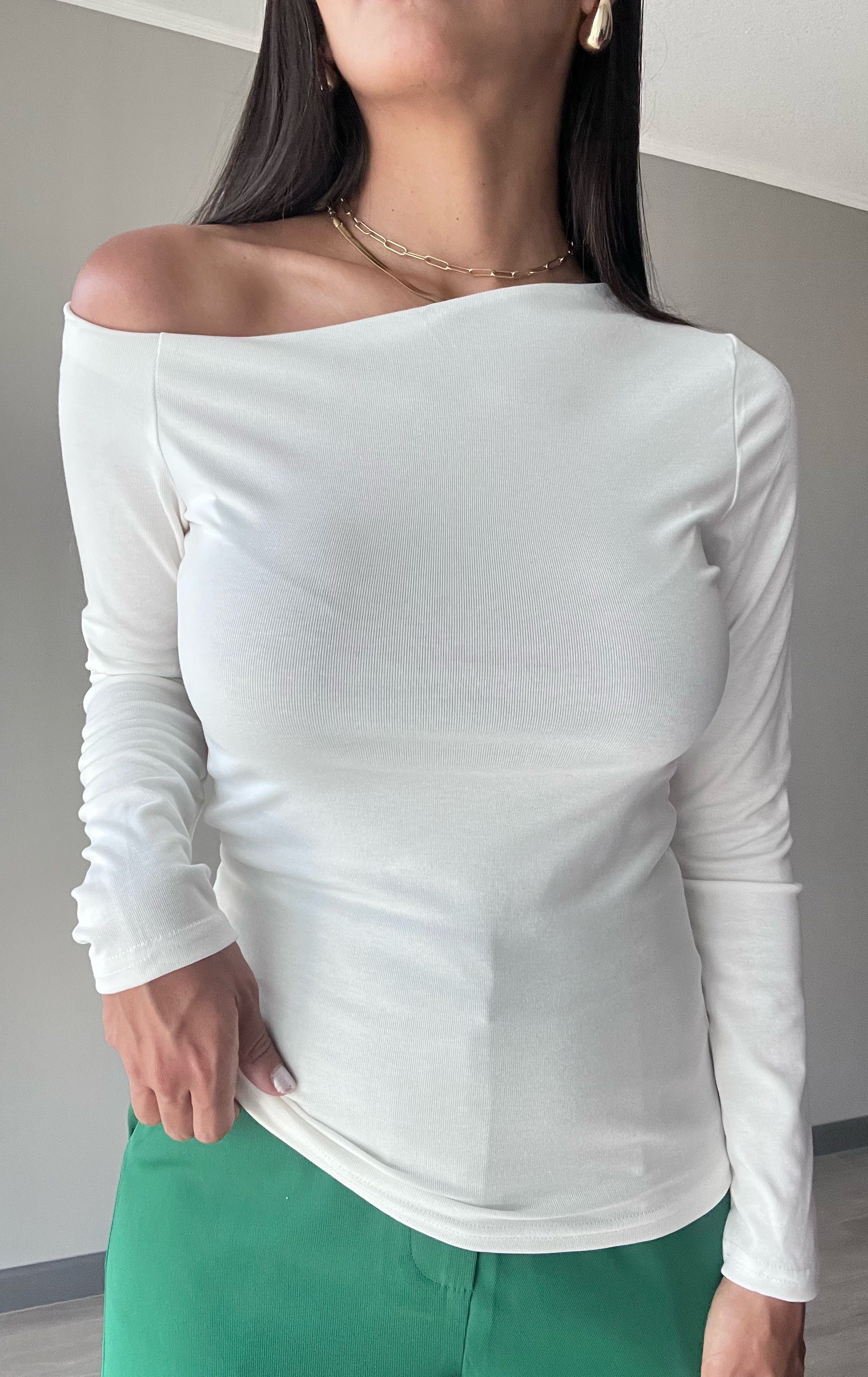 Polera asimetrica Lourdes